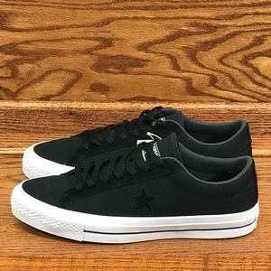 converse one star almost black